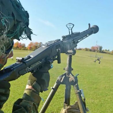 Damit die Drohnenabwehr keine Angelegenheit von begabten Schützen bleibt, will Bundesverteidigungsminister Boris Pistorius in moderne Systeme schnellstmöglich investieren lassen ... (Bild: Bundeswehr)