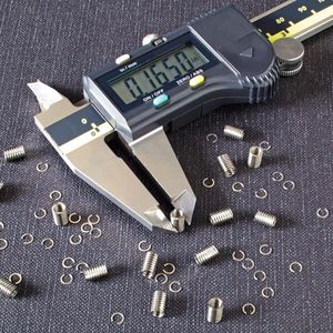 Überall wo ein Federweg, eine Vorspannung oder eine Rückstellung benötigt wird, lassen sich mit Wellenfedern schlanke Konstruktionen realisieren.