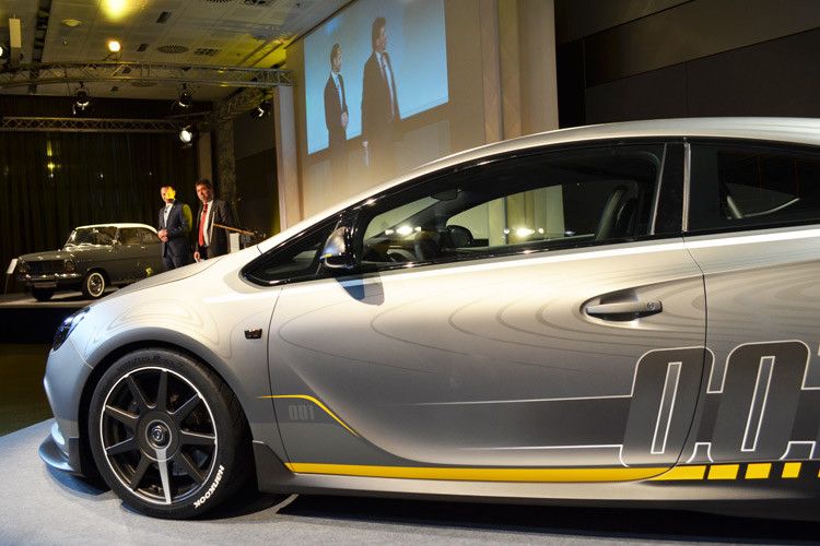 ...sondern auch die Astra-OPC-Extreme-Studie. (Foto: Rehberg)