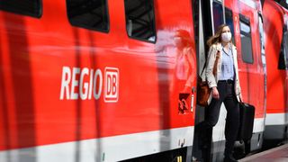 Ob eine Einführung des 49-Euro-Tickets zum Januar klappt, scheint offen. (Bild: Deutsche Bahn/Oliver Lang)