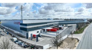 Blick auf das neue Logistikzentrum von Group7 in Hamburg. Der Logistikdienstleister gibt bekannt, dass es jetzt auf vollen Touren läuft. So stehen den Kunden nun viele logistische Möglichkeiten auf rund 26.000 Quadratmetern mithilfe moderner Technik zur Verfügung. (Bild: Group7)