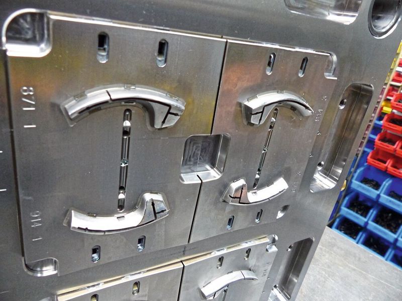 Der Schwerpunkt bei Dohlen & Krott sind hoch komplexe, überwie-gend gehärtete Spritzguss-Formteile mit Toleranzen von 5 Mikrometern und Oberflächen von RZ 0,8.  (Bild: Fehlmann AG)