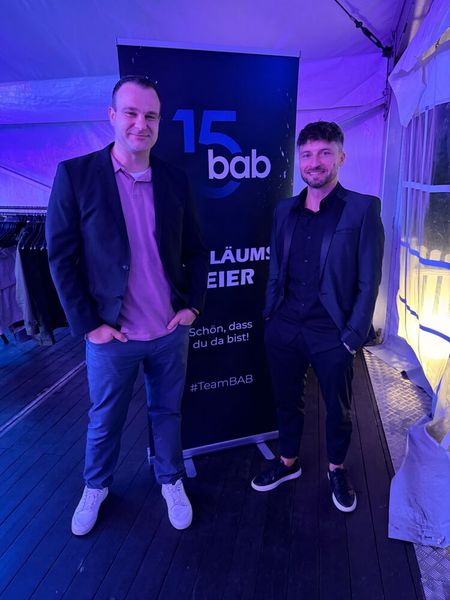 Keine Party ohne Mario Niestrath (LSM) und Tobias Bajohr (BAB). (Bild: Vogel IT-Medien GmbH)