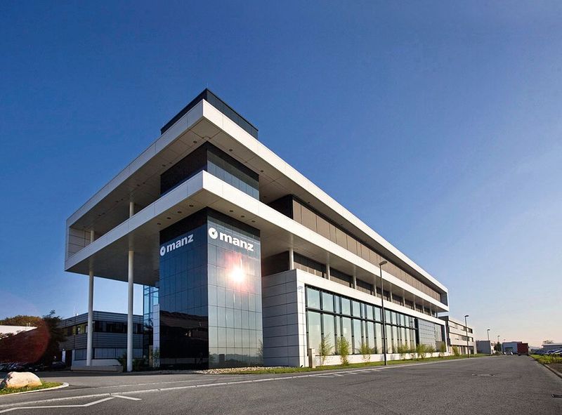 Weltweit beschäftigt Manz nach eigenen Angaben aus dem Dezember rund 1.200 Menschen, davon etwa 400 in Deutschland. (Bild:  Manz AG)