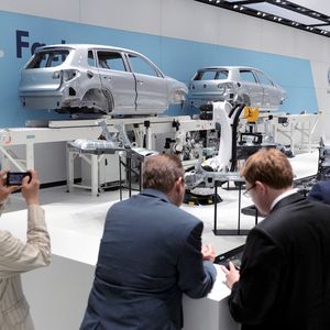 Rund 1040 Aussteller präsentierten auf der Leitmesse Industrial Automation ihre Innovationen im Bereich der Prozess- und Fertigungsautomation (Stand der Volkswagen AG).