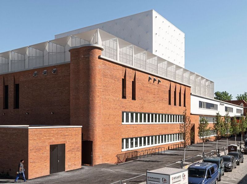 Das neue Volkstheater wurde für eine Summe von 130,7 Millionen Euro auf knapp 18.000 Quadratmetern auf dem Viehhofgelände in München gebaut.  (Münchner Volkstheater/Florian Holzherr)