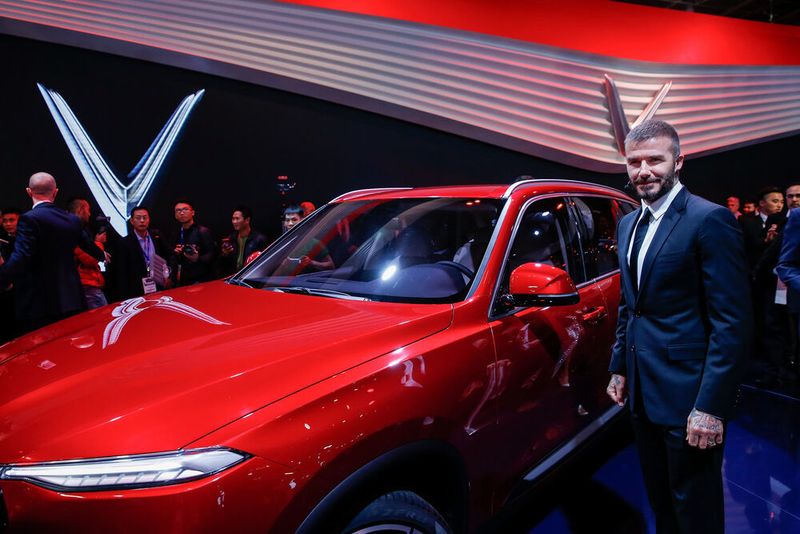 Auf der Pariser Autoshow bekam Vietnams erster Autobauer, Vinfast, prominente Unterstützung von Ex-Fußball-Star David Beckham. (Vinfast)
