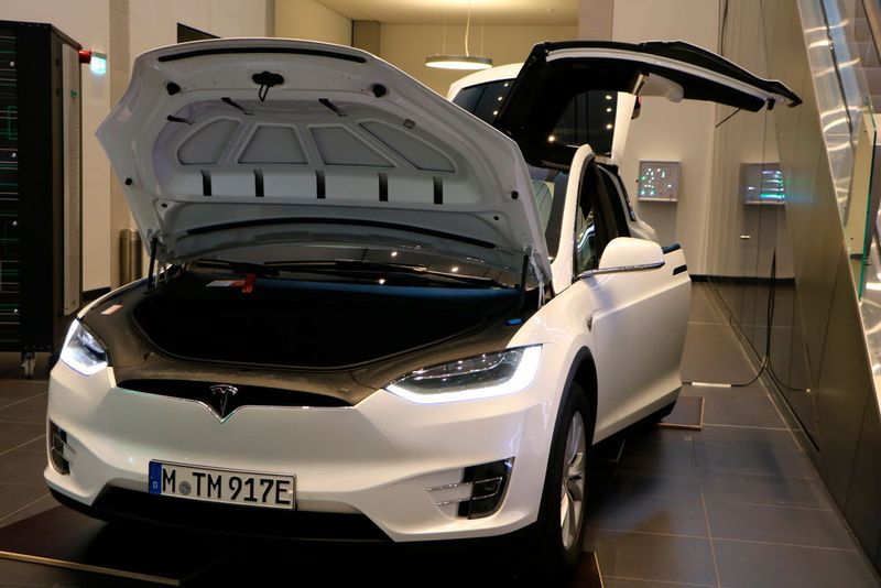 Cebit Preview 2017: Auch Autohersteller Tesla kommt auf die Cebit, im Gepäck den neuen E-SUV Model X (Horn)