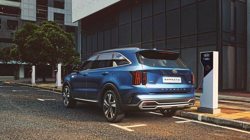 Der Kia Sorento startet im Frühjahr 2021 auch als Plug-in-Hybrid.(Bild:  Kia)