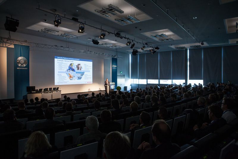 Dr. Rainer Kallenbach, CEO der Bosch-Tochter Bosch Software Innovations: „75 % der Weltbevölkerung ist bereits im Internet vernetzt, jetzt folgen auch Dinge“. (Bild: Dassault Systèmes)