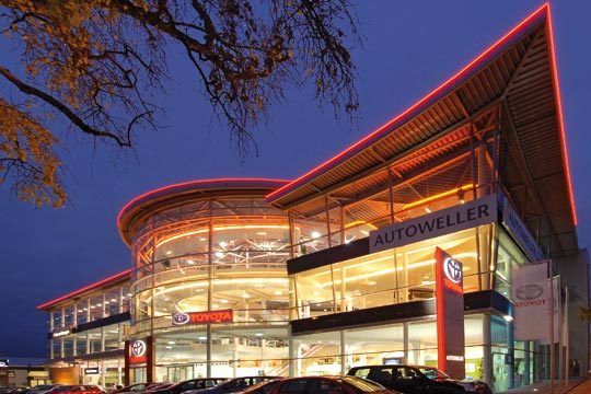 Das Ganze nochmal in Rot: So sah das ehemalige Toyota-Autohaus unter der Weller-Flagge aus. (Archiv: Vogel Business Media)