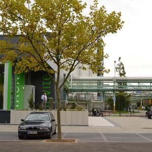 Das Forschungszentrum ist an die Infrastruktur von Bayer angeschlossen. 