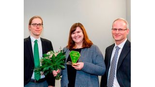 Prof. Dr. Nils Helge Schebb, Malwina Mainka (beide Bergische Universität), Dr. Rolf Jautelat (Bayer AG)