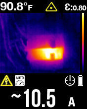 Der Wärmebildsensor gibt Auskunft, wo die Hitzequelle ist. (Bild: Flir)