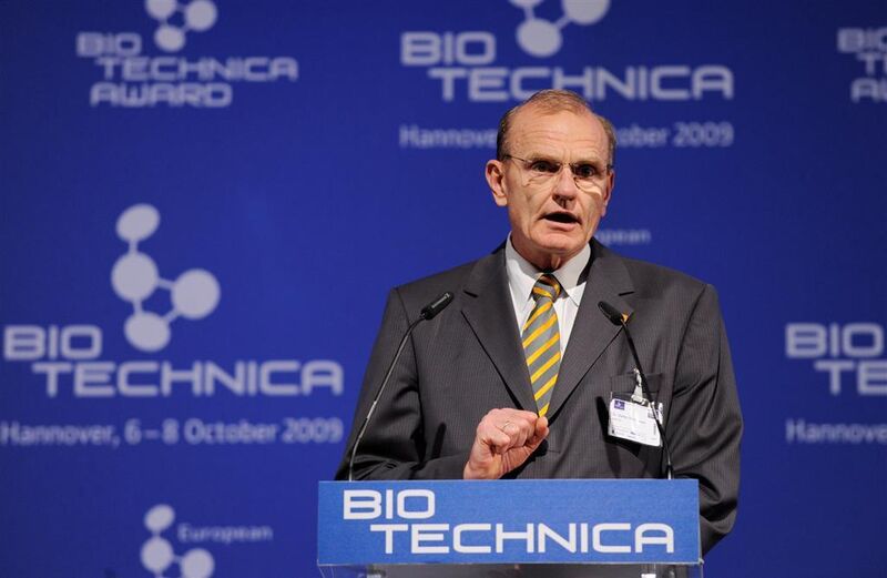 Dr. Stefan Marcinowski, Vorstandsmitglied BASF sowie Präsident des DIB Deutscher Industrieverband Biotechnologie sprach bei der Eröffnung der Biotechnica über die Chancen der Biotechnologie in Deutschland.  (Bild: Deutsche Messe)