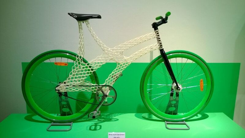Die Gitterstruktur des Fahrradrahmens wurde in einem Stück 3D-gedruckt. Auftraggeber: James Novak. Hergestellt von Materialise aus Epoxidharz. (D.Quitter/konstruktionspraxis)