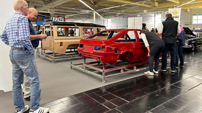 Wie auch immer gelagertes Interesse an den Angeboten von Juncheng Auto Body Parts scheint zu existieren. Im Bild Karosserien für Toyota Corolla AE86 und Land Cruiser. (Bild: Diehl – VCG)