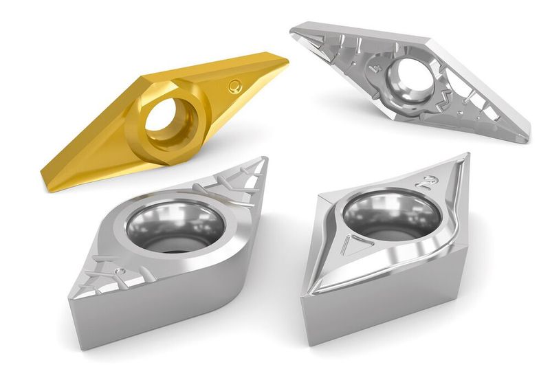 Für besondere Zerspanungsaufgaben und Werkstoffe zeigen die hochpositiven Wendeschneidplatten von Arno Werkzeuge beste Ergebnisse, heißt es. Seit über 30 Jahren werden diese im eigenen Haus entwickelt, geschliffen und verrundet. (Bild: Arno Werkzeuge)