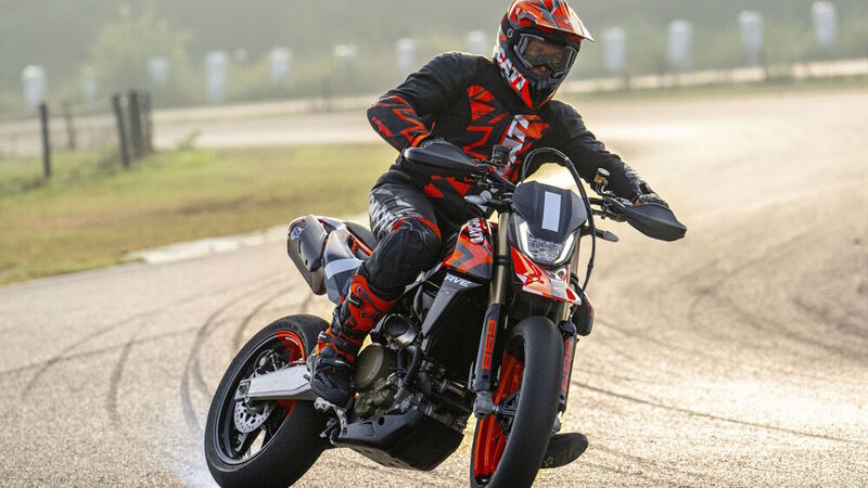 Die Ducati Hypermotard 698 Mono feierte auf der diesjährigen EICMA ihre Premiere. (Bild: Ducati)
