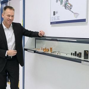 Eine neuartige Wicklungsart, erfunden von Dr. Fritz Faulhaber, erlaubte es, Motoren wesentlich kompakter zu bauen.(Bild:  Andreas Leu)