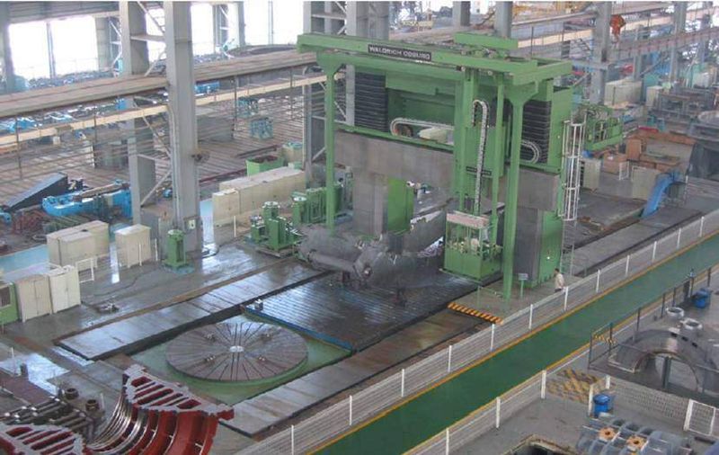 Bild 12: Das fertige Bauteil Querbalken mittig in die Bearbeitungsmaschine eingebaut. (Archiv: Vogel Business Media)
