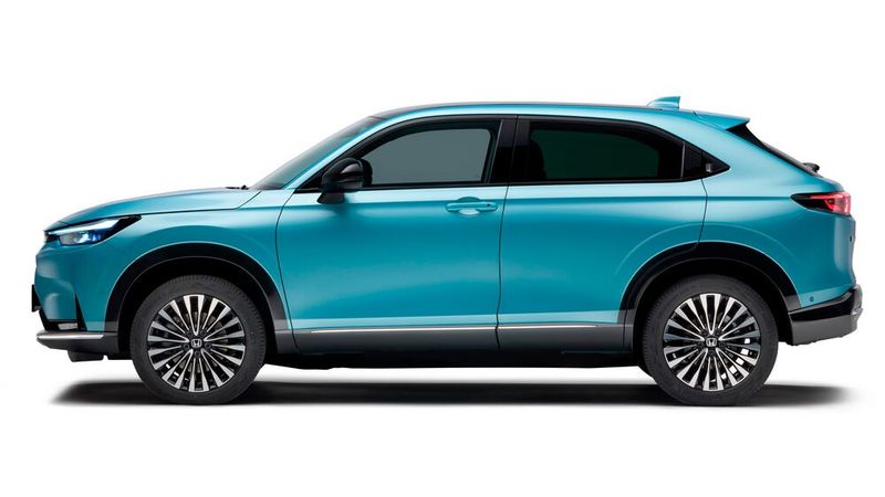 Obwohl der E-Ny1 auf der neuen sogenannte „E-N“-Architektur basiert, die für 800 Volt-Technologie gerüstet ist, kann der Stromer nur bis zu 78 kW an der Schnellladesäule Strom ziehen. (Bild: Honda)