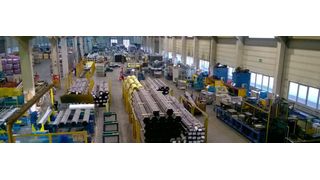 Auf rund 5.000 m² Logistikfläche arbeiten 15 Schäflein Mitarbeiter im 3-Schichtbetrieb parallel zur Produktion des Stahlexperten Vincenz Wiederholt. (Schäflein)