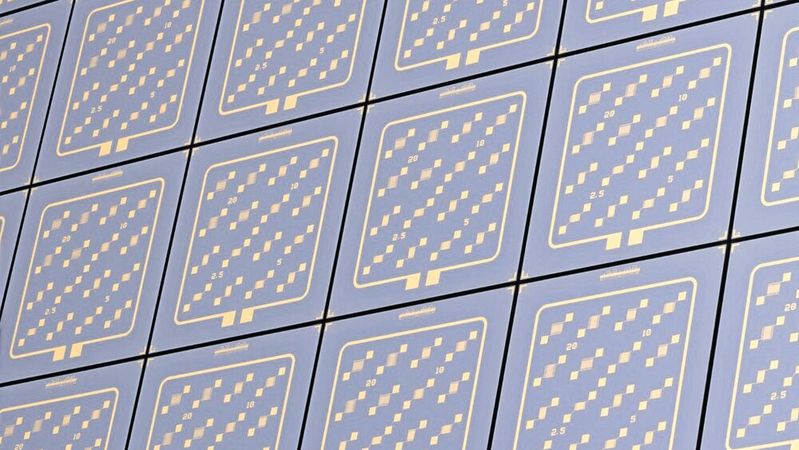 Fraunhofer-Forscher haben einen Messadapter entwickelt, mit dem sich organische Halbleiter charakterisieren lassen.(Bild:  Fraunhofer IPMS)