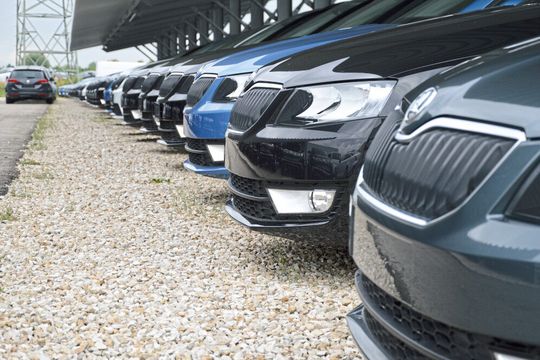 Ein Treiber für das aktuell umfangreiche Gebrauchtwagenangebot: Dataforce ermittelte für 2016 den Rekordwert von 800.000 Pkw-Flottenzulassungen, die jetzt in das Remarketing fließen.(Bild:  Achter)