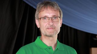 Dr. Arndt Schweigert von Schaeffler: "Mit herkömmlicher Wasserkraft würde sich der Weltenergiebedarf prinzipiell decken lassen." (Schäfer)