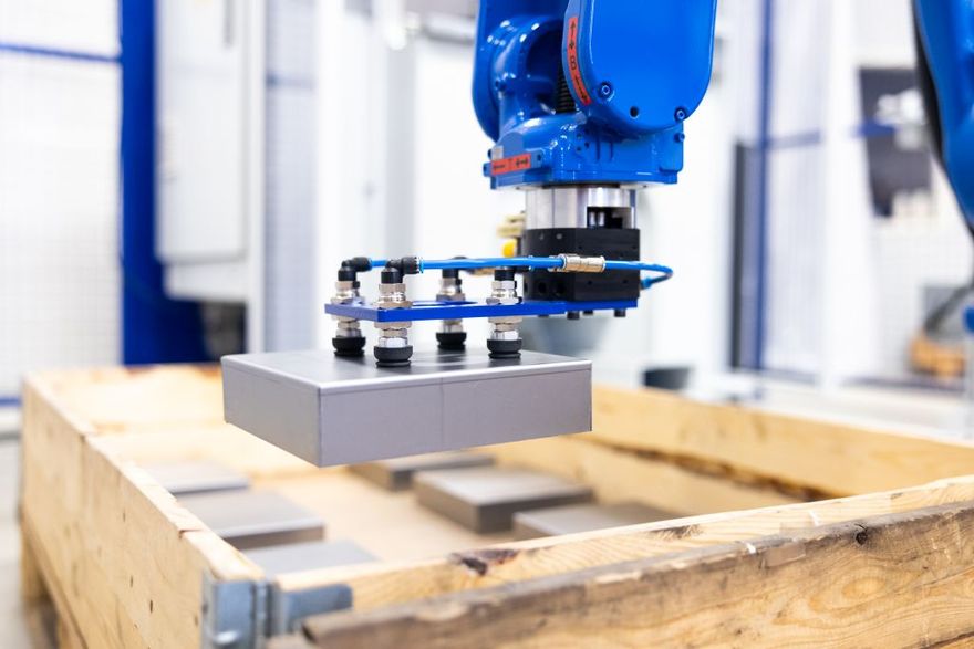 RoboCone Abkantpresse C9 mit Roboter_54.jpg (CoastOne Oy)