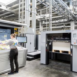 In den hochmodernen Offset-Druckmaschinen von Heidelberg werden schon seit Jahrzehnten Drehgeber von EBE Sensors + Motion eingesetzt. (Bild: Heidelberger Druckmaschinen AG)