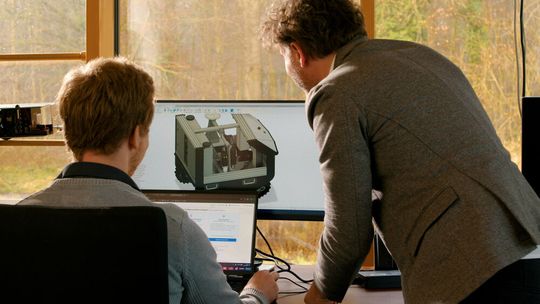 Mit digitaler Beschaffung beschleunigen Unternehmen Entwicklungszyklen und steigern die Effizienz in der Produktion maßgeschneiderter Bauteile.(Bild:  Xometry)