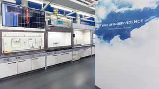 Abzüge von Waldner Laboreinrichtungen auf der Achema 2015 (Waldner)
