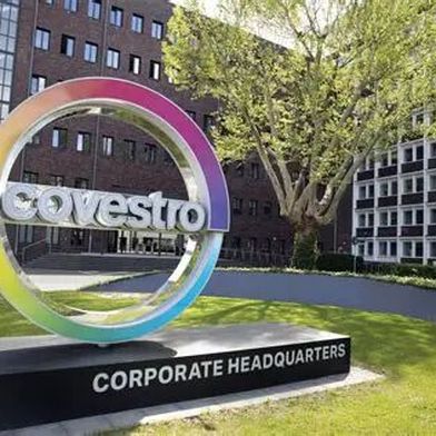 Auf der Zielgeraden! Covestro, die ehemalige Kunststoffsektor des Bayer-Konzerns, denkt schon lange an eine Übernahmen durch ein Fremdunternehmen. Jetzt kommt offensichtlich Schwung in die Angelegenheit ... (Bild: Covestro)