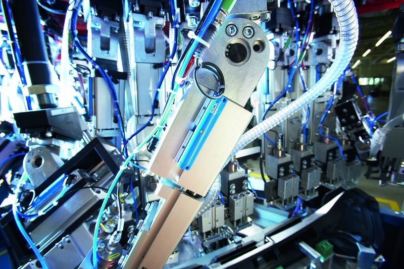 Da der MPS Messbereiche von 32 mm bis 256 mm abdeckt, kann MS Spaichingen die selbst entwickelten Präzisionszylinder immer mit dem gleichen Sensortyp in der passenden Baulänge ausrüsten. (Bild: Sick)