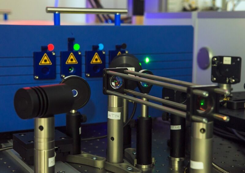 Blick ins neue Laser-Labor des Technikum Analytikum. (Bild: Swen Reichhold)