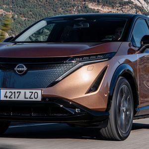 Der Ariya ist Nissans erstes vollelektrisches Crossover und gibt den Auftakt zu einer neuen Modellstrategie.(Bild:  Sebastien Mauroy/Nissan)