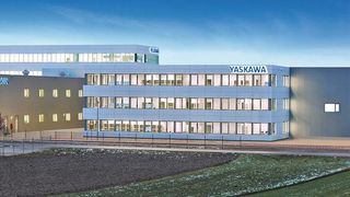 Der 7,8 Mio. Euro teure Erweiterungsbau ist als Energieeffizienz-Haus gemäß dem Standard KfW 55 konzipiert und bezieht den Energiebedarf zu weiten Teilen aus erneuerbaren Quellen. (Yaskawa)