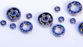 Die hochpräzisen Kleinstlager von Knapp werden unter anderem im Drohnenbau eingesetzt. (Knapp)