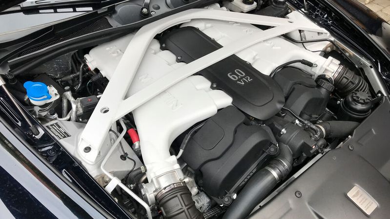 Eine aussterbende Zunft: V12-Motoren.(Bild:  Seyerlein/»kfz-betrieb«)