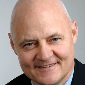 Dr. Jörg Bröckelmann, CISO bei Thyssenkrupp, erläutert in seiner Focus-Keynote „Mobil, aber sicher! Mobile Lösungen und Sicherheit – Gegensätze oder notwendige Symbiose?“ die Bedeutung von IT-Security in Zeiten steigender Mobilität.(Bild:  Thyssenkrupp)