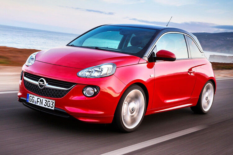 Beim Opel Adam ist schwarz-rot die beliebteste Farbkombination. Fast zwei Drittel aller verkauften Opel-Cityflitzer werden zweifarbig ausgeliefert. (Foto: Opel)