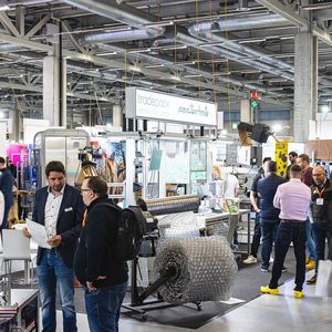 Insgesamt haben 3121 Fachbesucher die empack und die Logistics & Automation in Bern besucht.(Bild:  Easyfairs, Sara Barth)