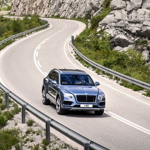 (Bentley)