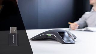 Der USB-2.0-Adapter BT30 ist mit der Konferenzlösung Konftel 800 kompatibel. (Konftel)