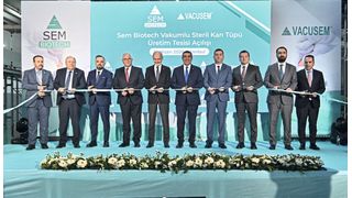 Die offizielle Eröffnungsfeier zur Inbetriebnahme der Anlage fand am 16. April 2026 unter Beteiligung von S.E. Mehmet Fatih Kacır, Minister für Industrie und Technologie der Republik Türkei, sowie hochrangigen Vertretern von SEM Plastik und Husky Technologies statt. (Bild:Husky Technologies)