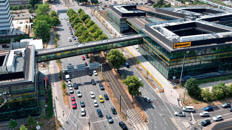 Continental und Rheinmetall arbeiten bei Arbeitsplätzen zusammen. Im Bild: Der Conti-Hauptsitz in Hannover.(Bild:  Continental)