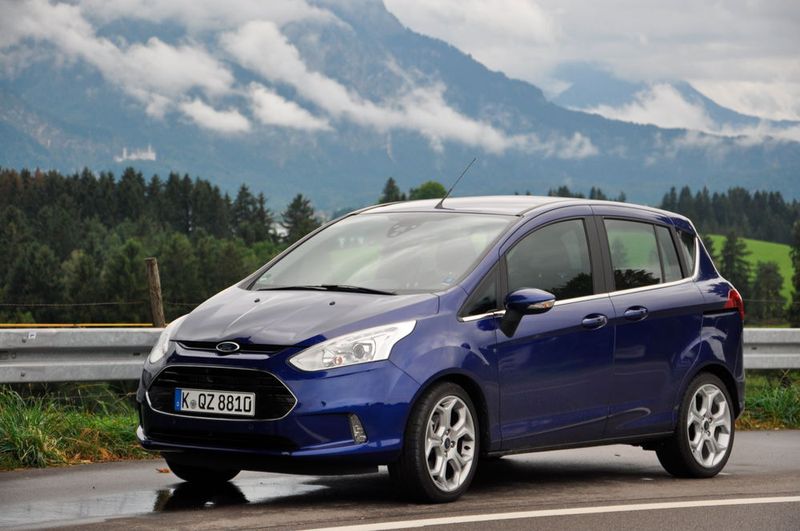 Der praktisch voll ausgestattete Testwagen in Titanium-Ausstattung mit diversen Extras und dem 125 PS starken 1,0-Liter-Dreizylinder-Turbo-Benziner kostet laut Liste 26.475 Euro. (Seyerlein / kfz-betrieb)