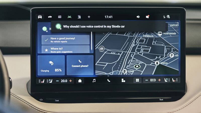 In vielen Neuwagen ist ein Sprachassistent an Bord.(Bild:  Skoda)